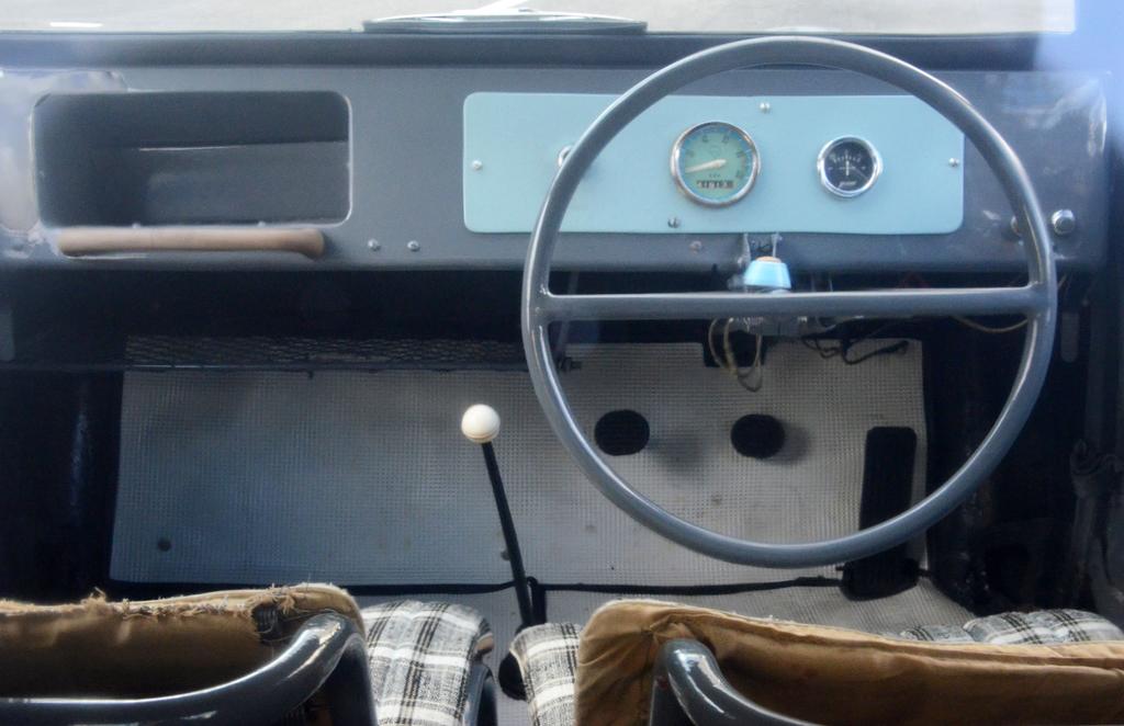 Suminoe Flying Feather interior dash steering wheel shifter