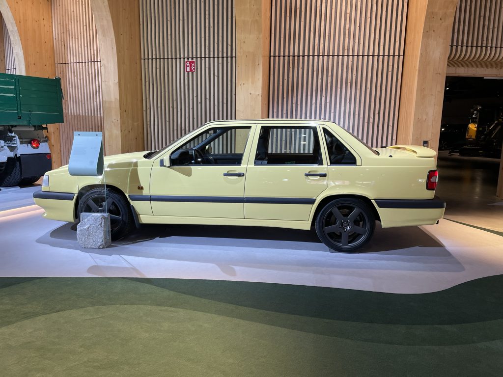 Volvo 850R