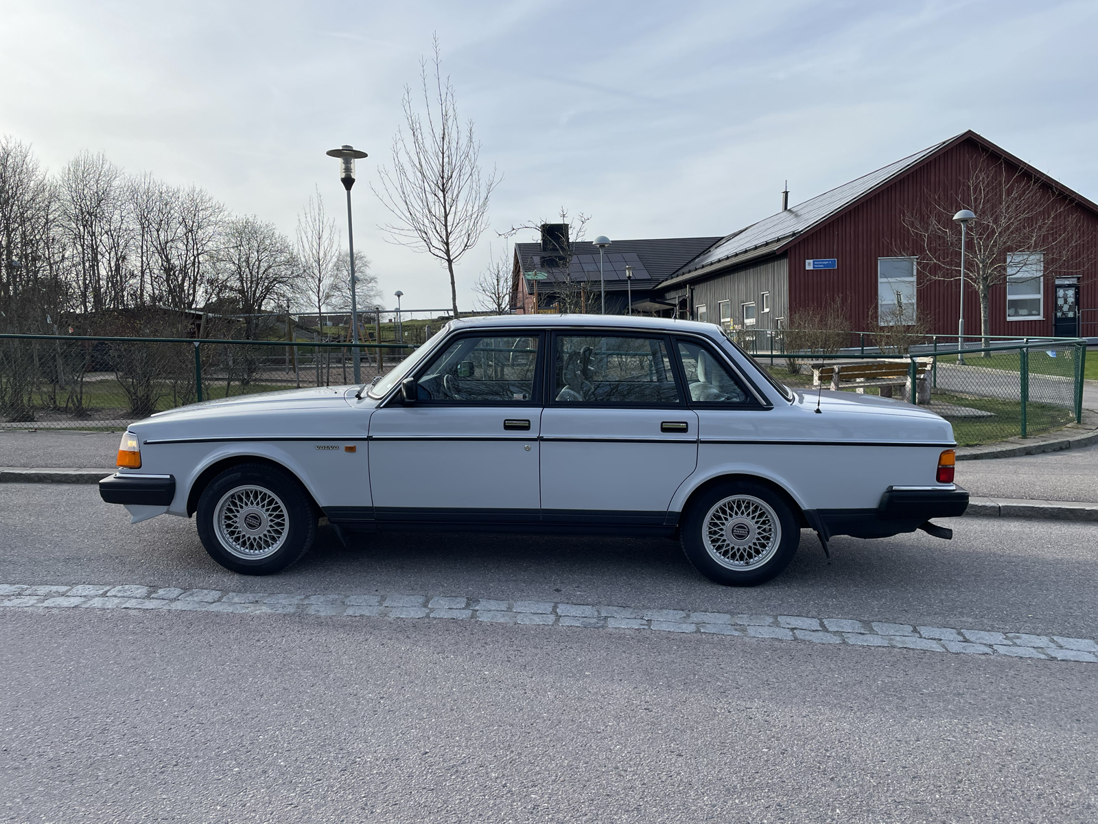 Volvo boss 1988 240 Turbo profile