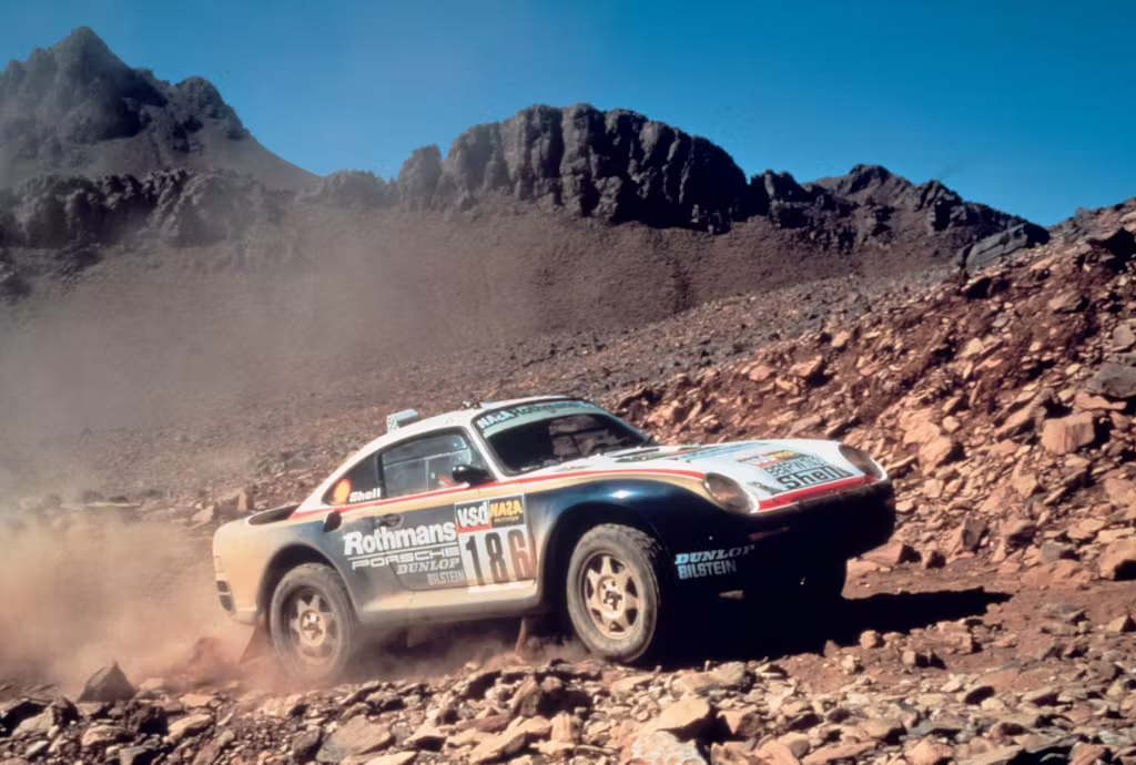Porsche-959-Paris-Dakar-racing-action-full-res-scaled