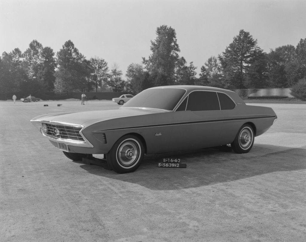 Lincoln Mercury Studio’s “Special Falcon” concept