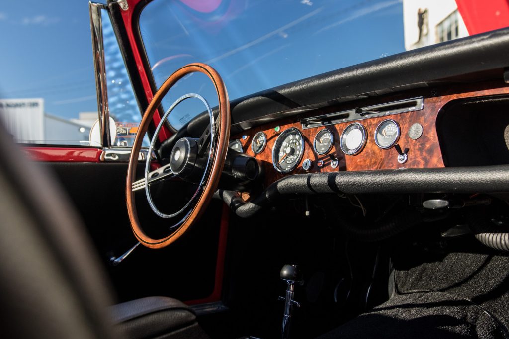 Sunbeam Tiger interior dash