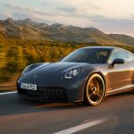 2025-Porsche-911-Carrera-GTS-Hybrid