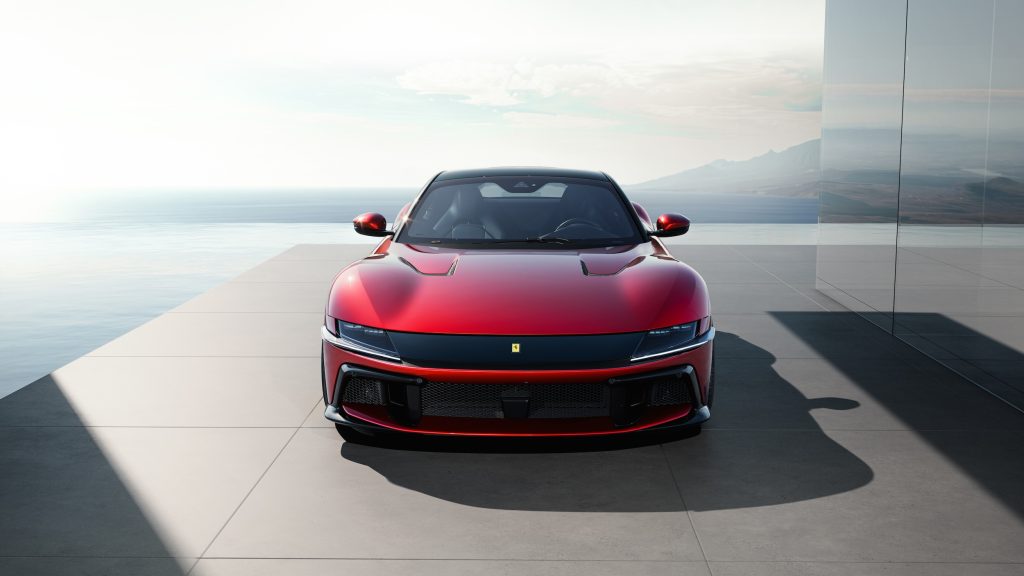 Ferrari-V12-Cylindri front red