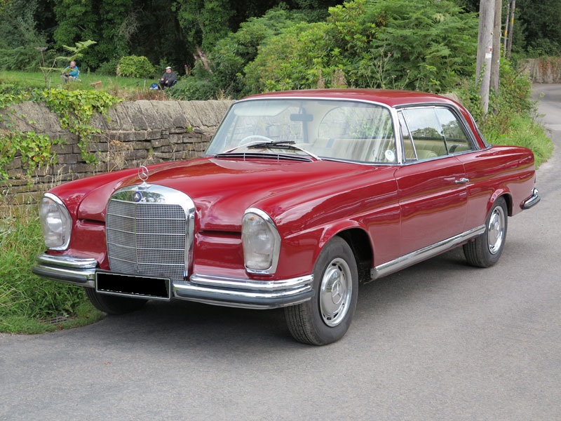 1961 - 1965 Mercedes-Benz 220SEb